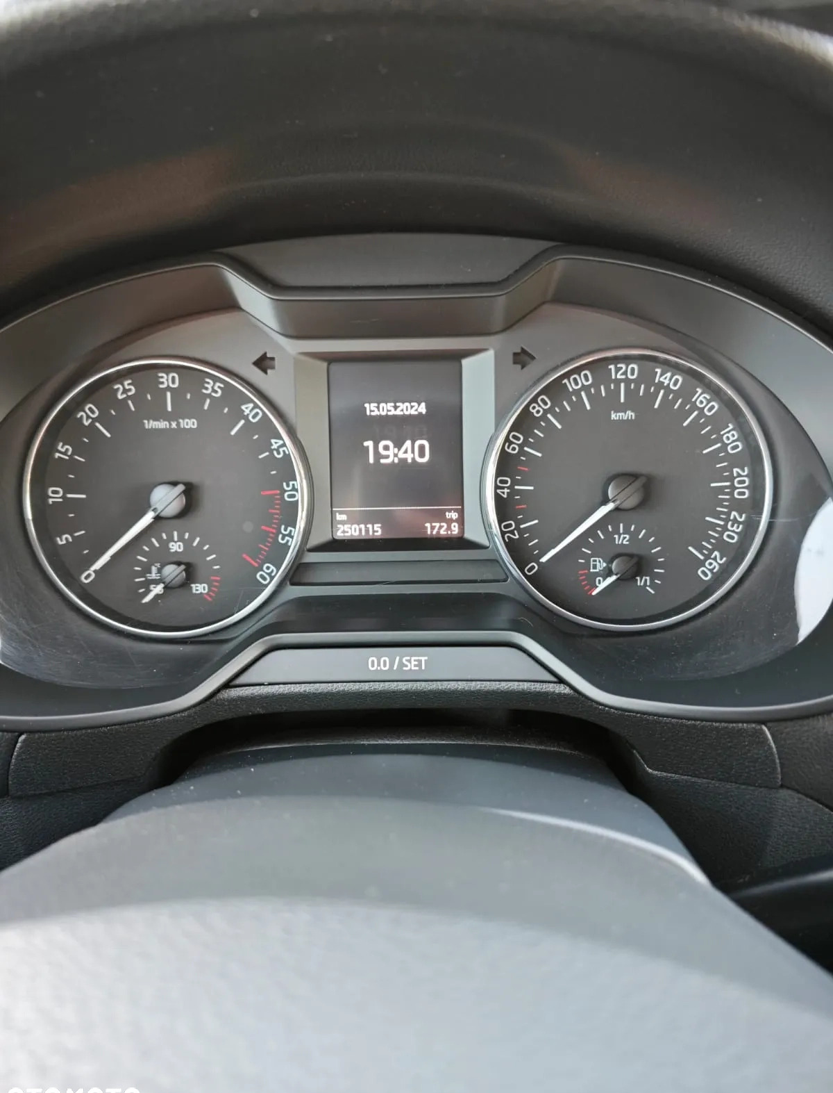 Skoda Octavia cena 53250 przebieg: 250115, rok produkcji 2014 z Głubczyce małe 326